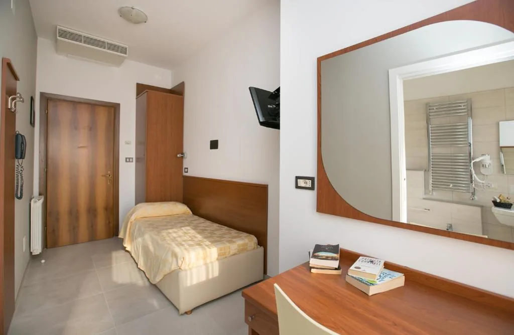 Single Room — Albergo Arcobaleno