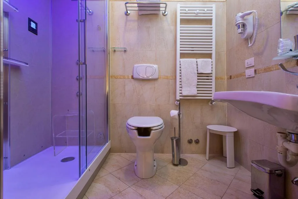 Single Room — Alla Vite Dorata