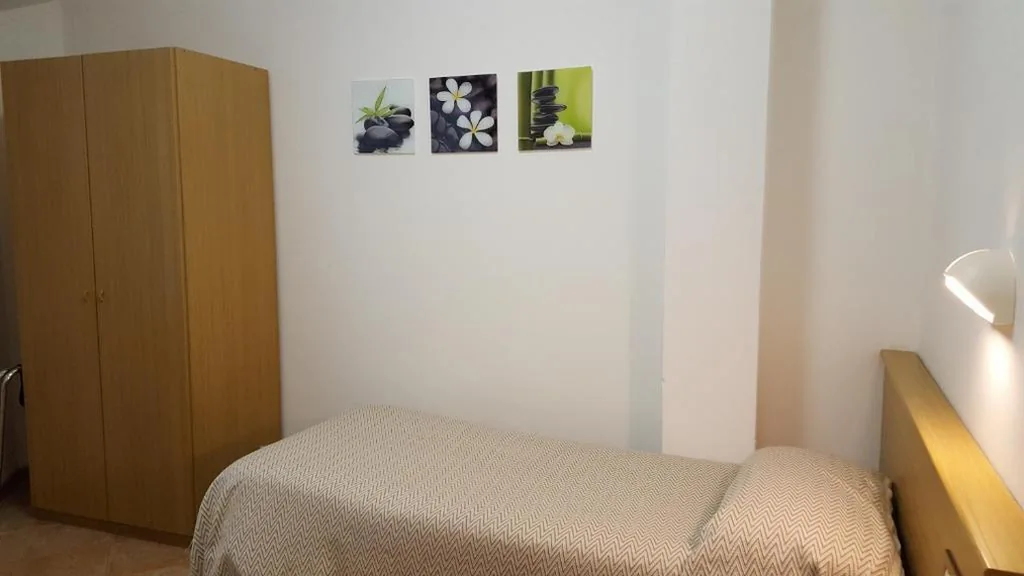 Budget Single Room — Hotel Pace