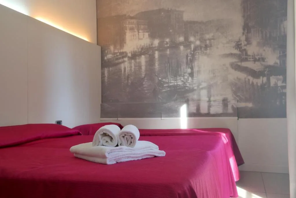Single Room — City of Art Venice LLoyd