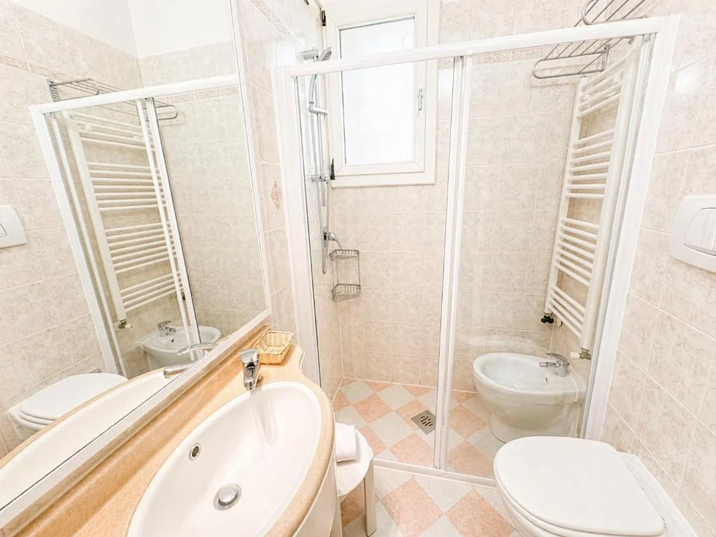 Classic Single Room — Hotel Karinzia