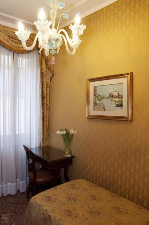 Classic Single Room — Residenza d’Epoca San Cassiano