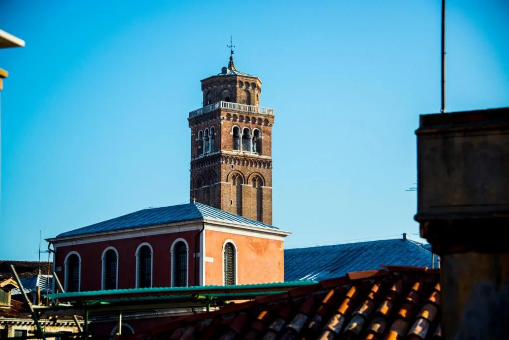 Single Room with Shared Bathroom — Albergo Casa Peron