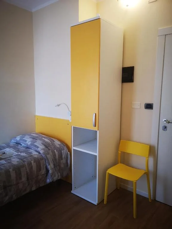 Camera Singola con Bagno in Comune — VROOM510
