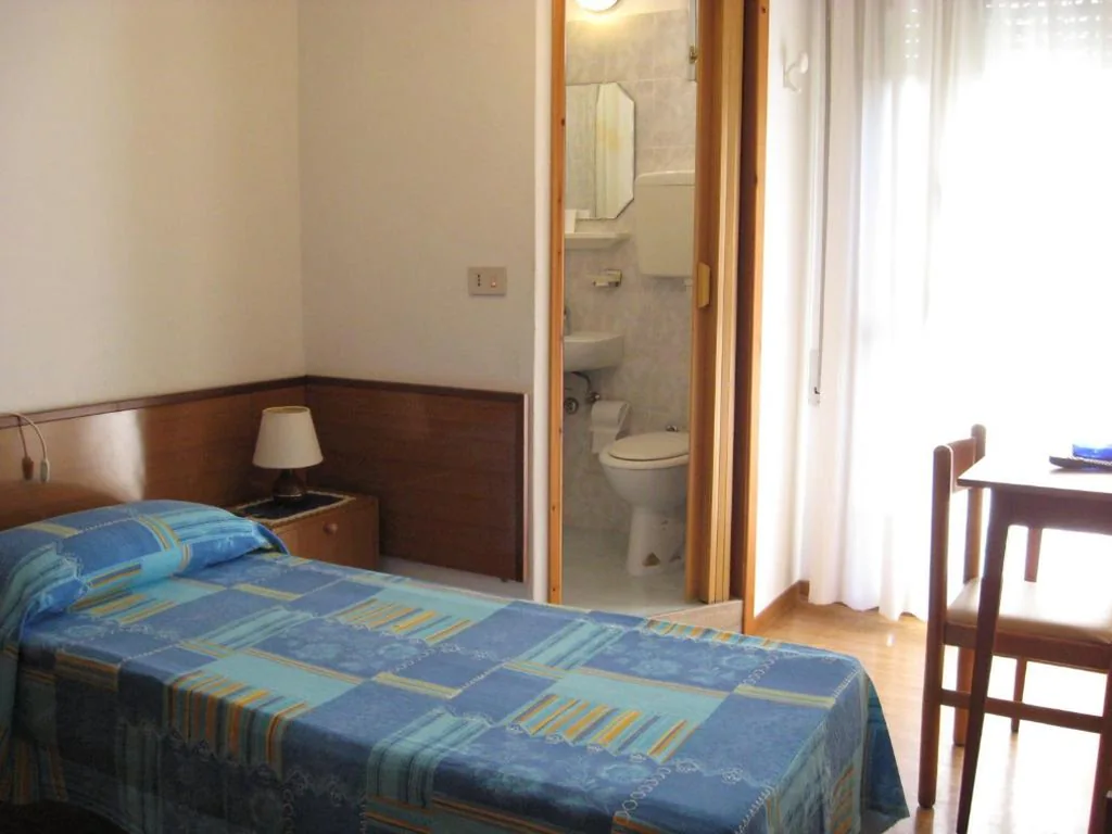Single Room with Private Bathroom — B&B Garnì Da Vito