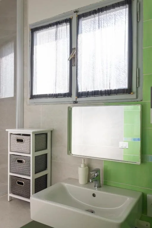 Single Room with External Private Bathroom — Canton del Gallo