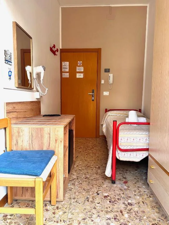 Camera Singola con Bagno Privato Esterno — Hotel Edera