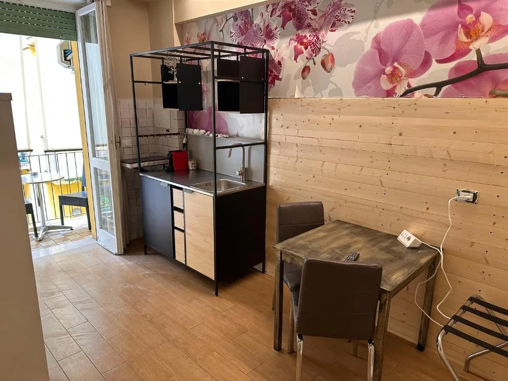 Single Room with Bathroom — Rigoletto Rental Rooms