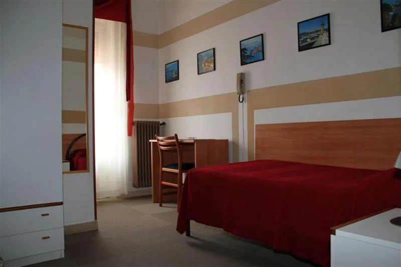 Camera Singola con Balcone — Albergo Al Pescatore