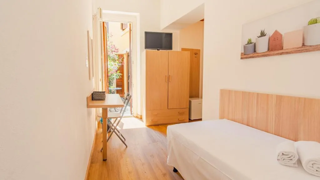 Single Room with Balcony — Antiche Mura – Italian Homing