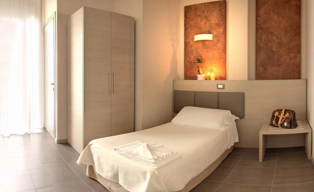 Single Room with Balcony — Hotel Helvetia