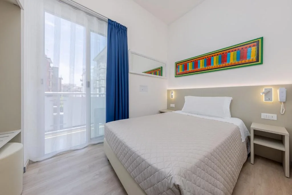 Single Room with Balcony — Hotel Madera