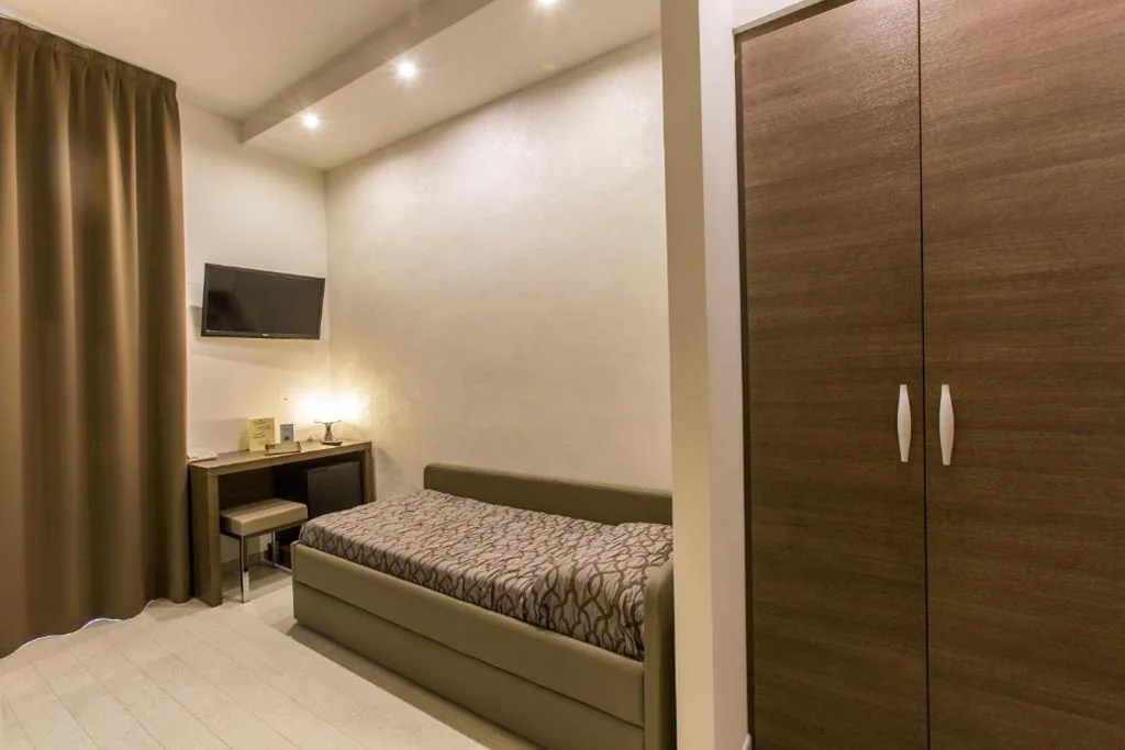 Camera Singola con Balcone — Hotel Touring