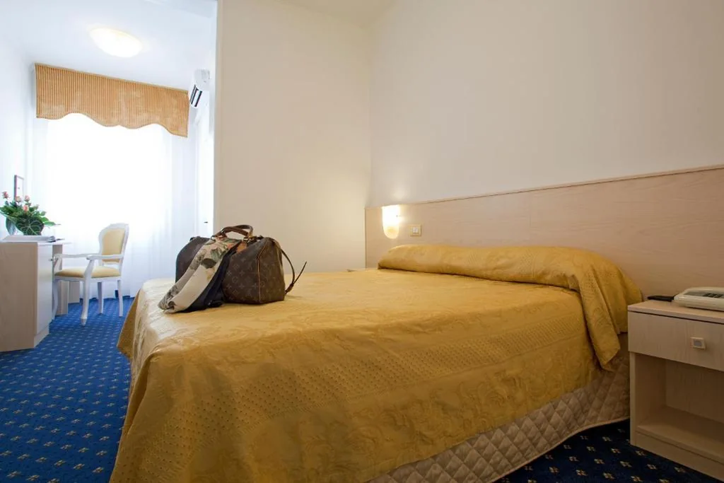Camera Singola con Pacchetto Benessere — Hotel Terme Venezia