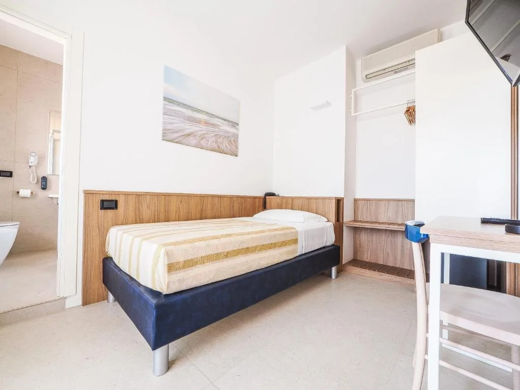 Single Room with Terrace — Hotel Angelo