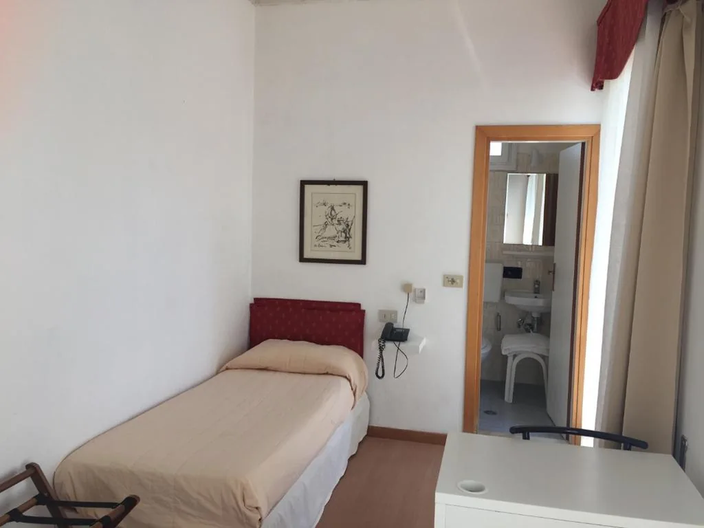Camera Singola con Terrazza — Hotel Marlisa Pier
