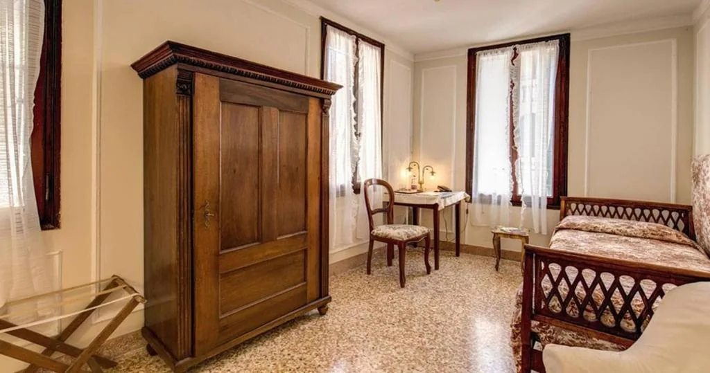 Camera Singola con Vista Canale — Pensione Seguso