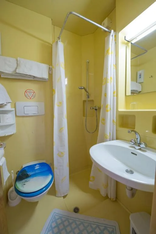 Single Room with Lake View — Casa Alessandra