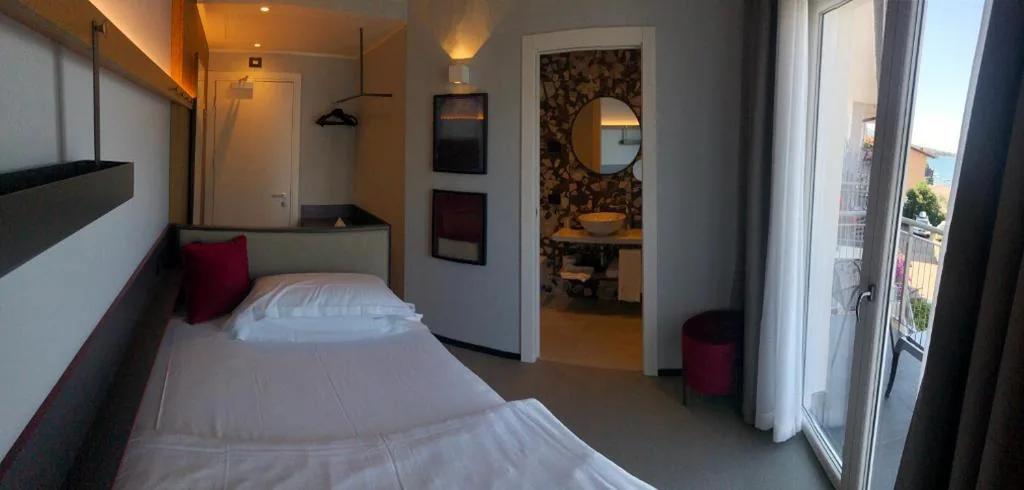 Deluxe Single Room with Sea View — Hotel Garden