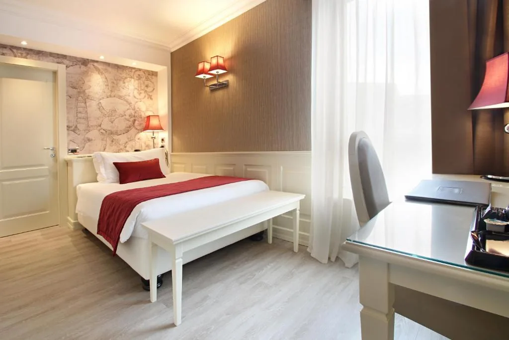 Deluxe Single Room — Hotel Giberti & Spa