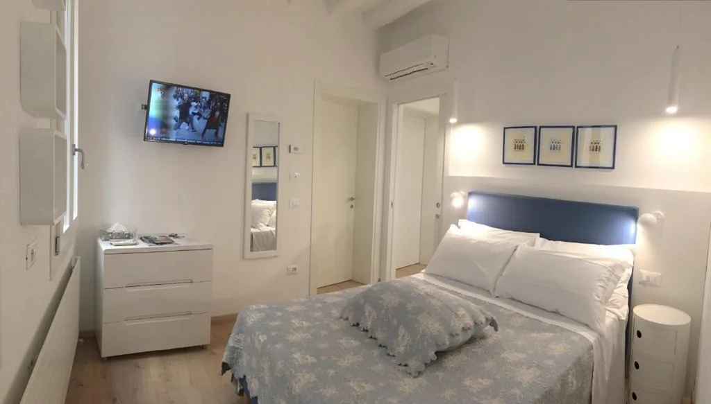 Camera Singola Deluxe — San Marco Design Suites
