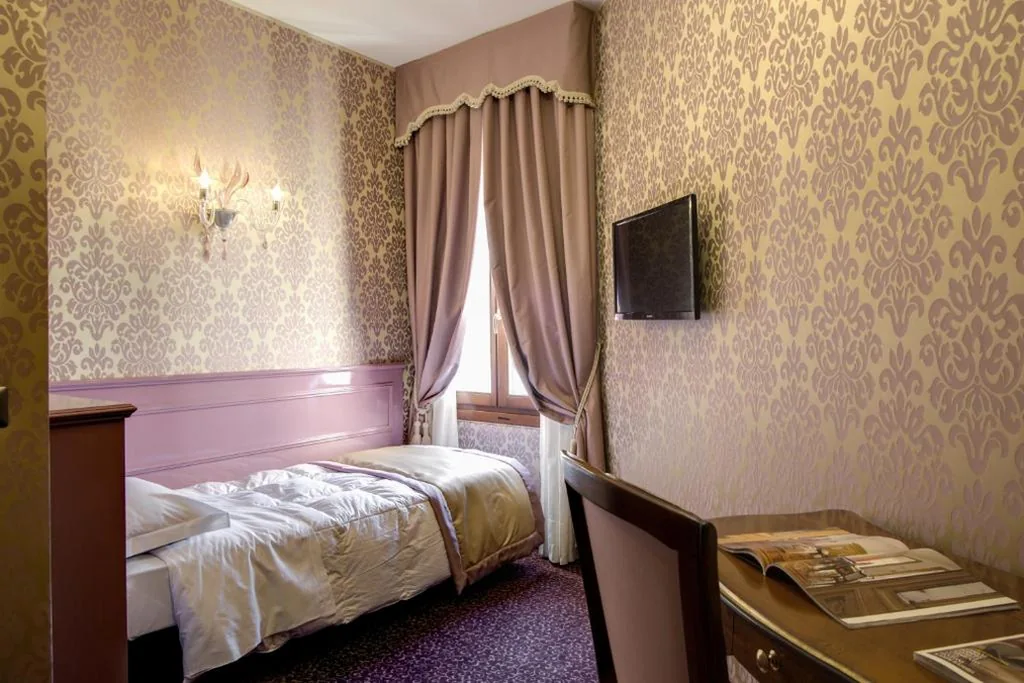 Single Room — Domus Cavanis