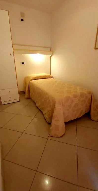 Camera Singola Economy — Hotel Medusa