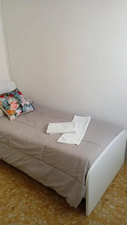 Single Room — Gabrielli Rooms & Apartments – FIERA
