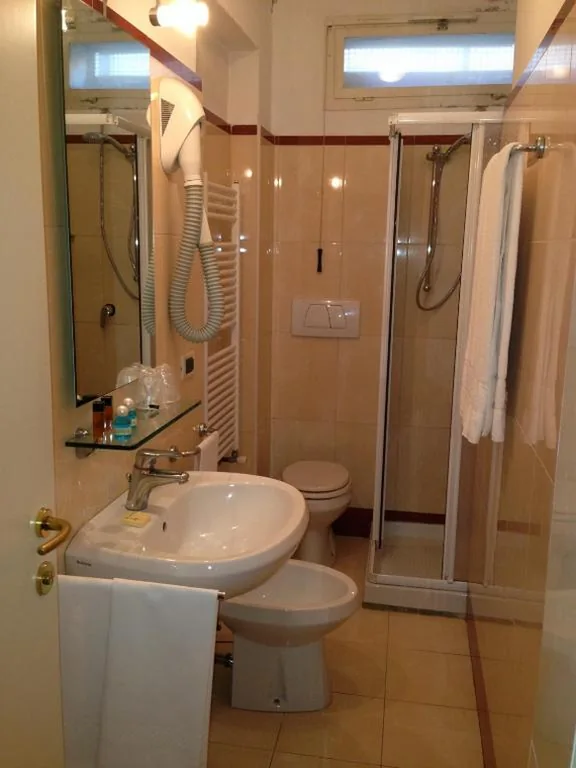 Camera Singola — Hotel Adriatico
