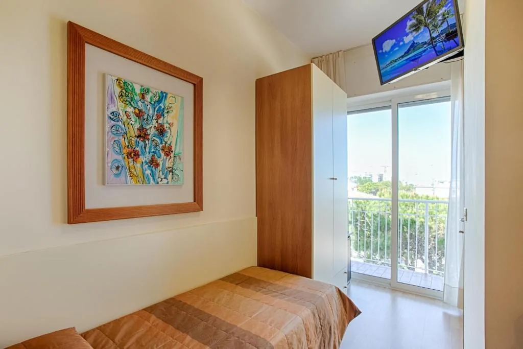 Single Room — Hotel Ancora