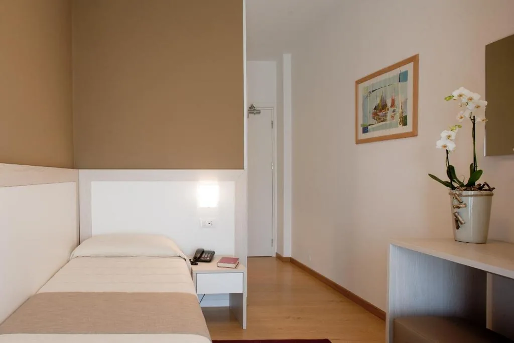 Camera Singola — Hotel Canarie