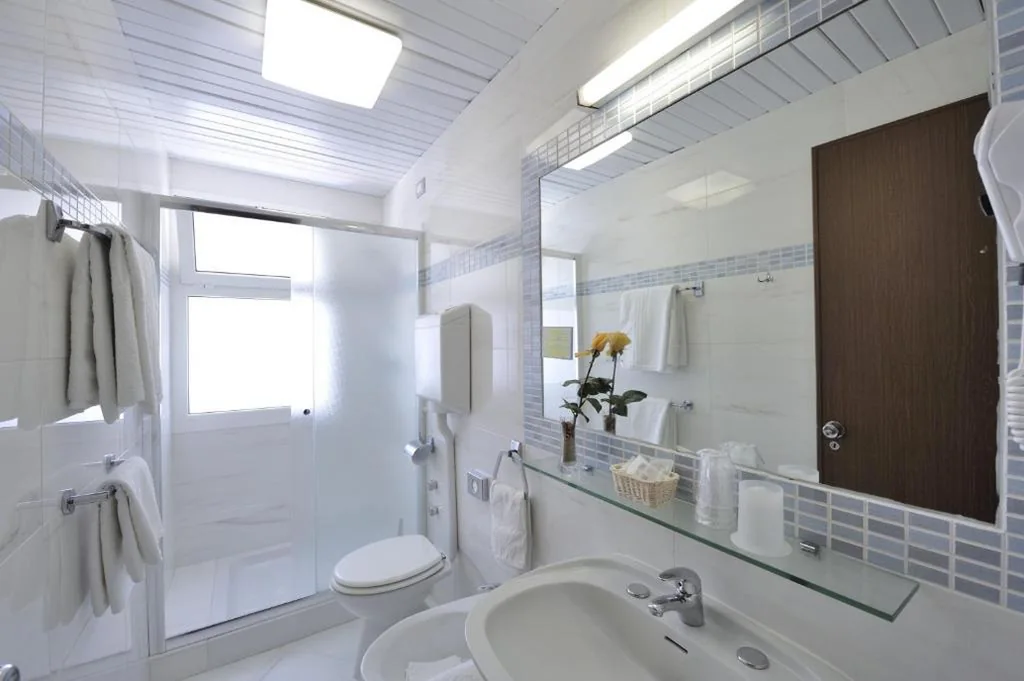 Single Room — Hotel Eros