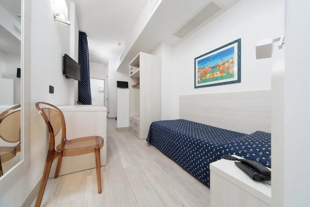 Single Room — Hotel Giotto