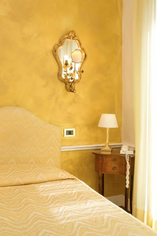 Single Room — Hotel Pantalon
