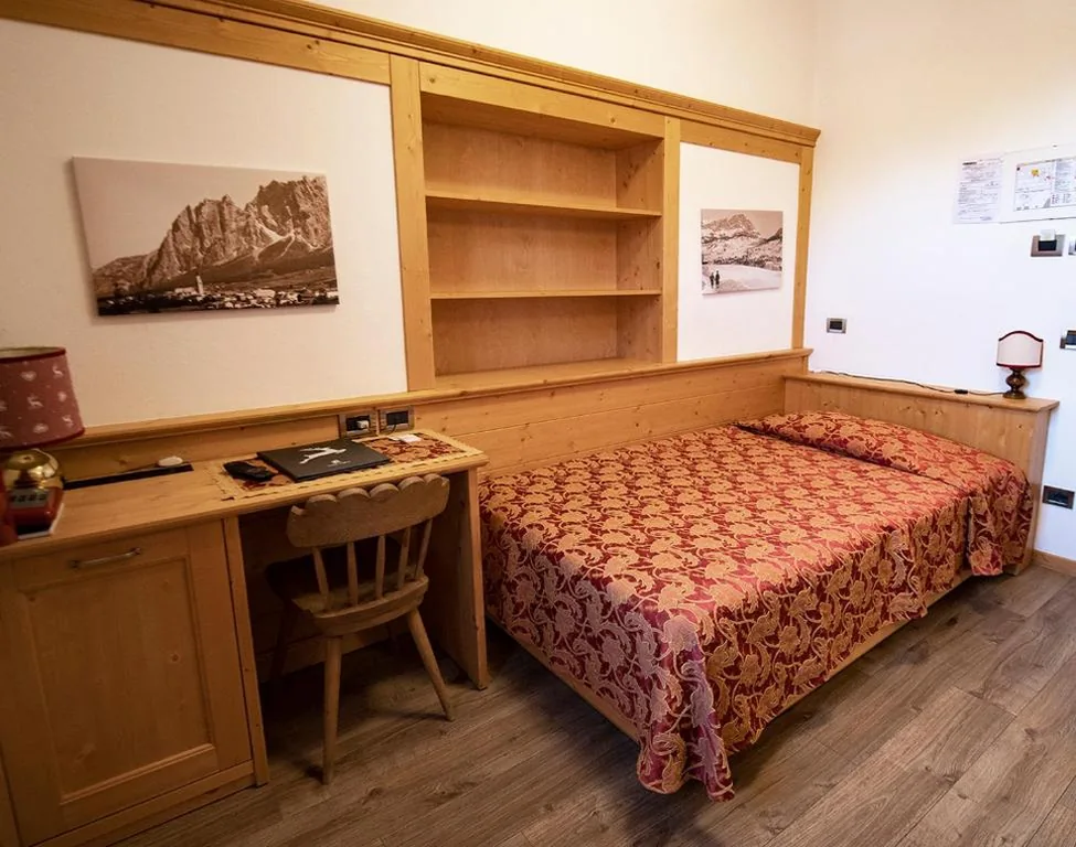 Single Room — Hotel Regina