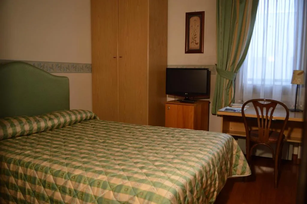 Single Room — Hotel Sagittario