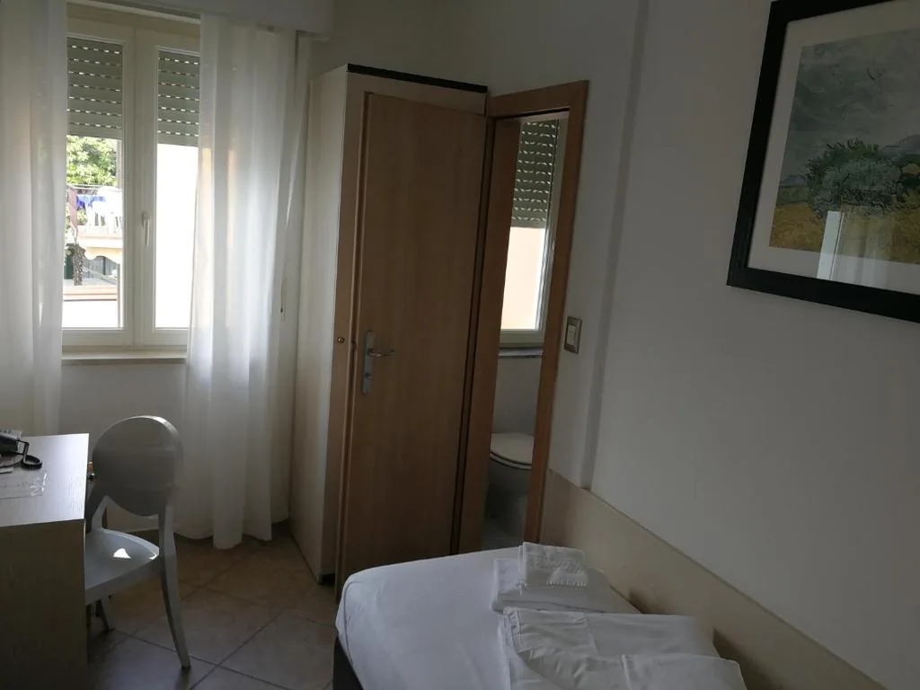 Single Room — Hotel Sirena