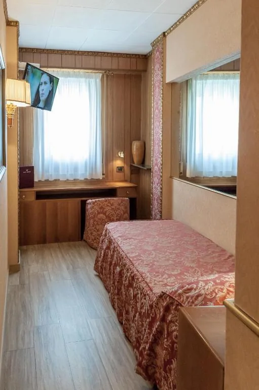 Camera Singola — Hotel Venezia