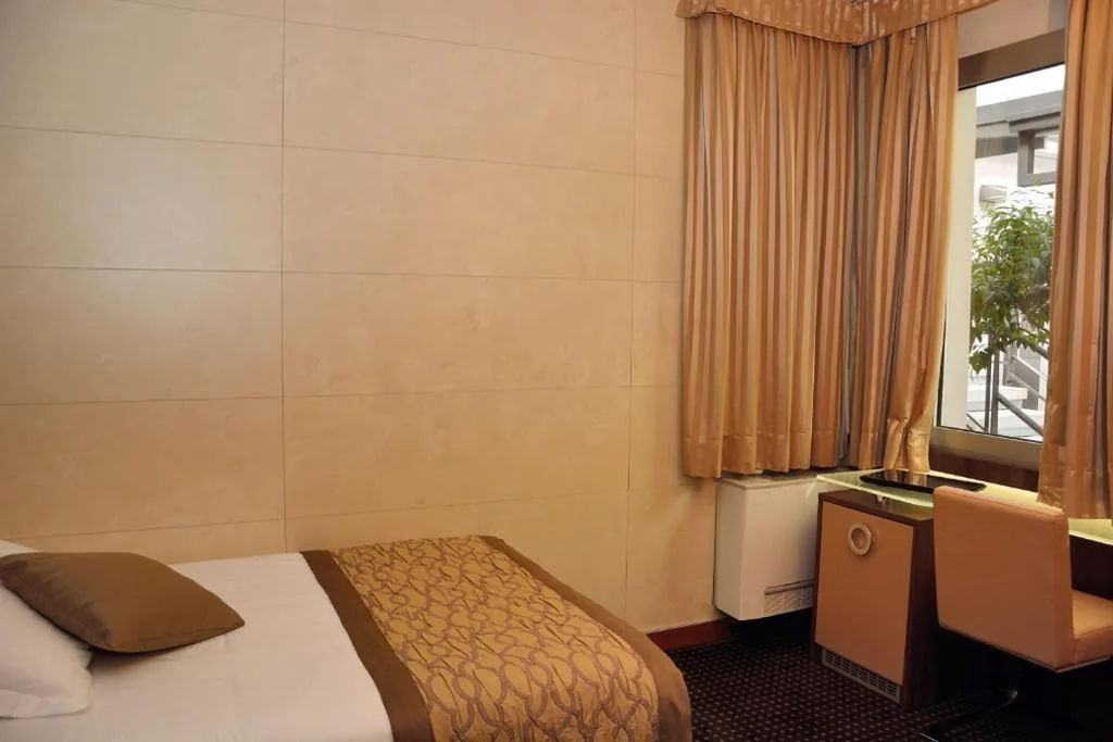 Camera Singola — LH Hotel Sirio Venice