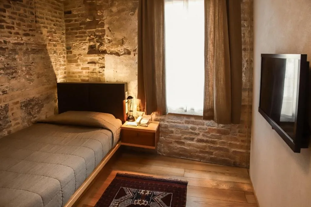 Single Room — Locanda Ponte Dante