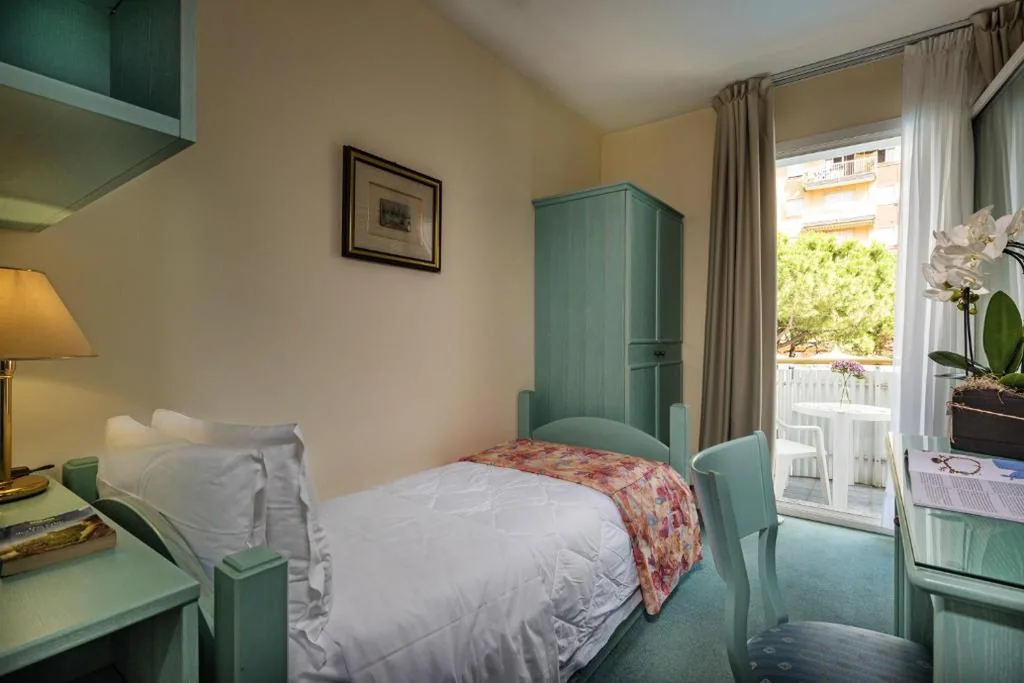 Single Room — Salus Smart & Chic Hotel
