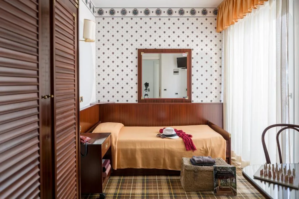 Standard Single Room — Hotel Astro