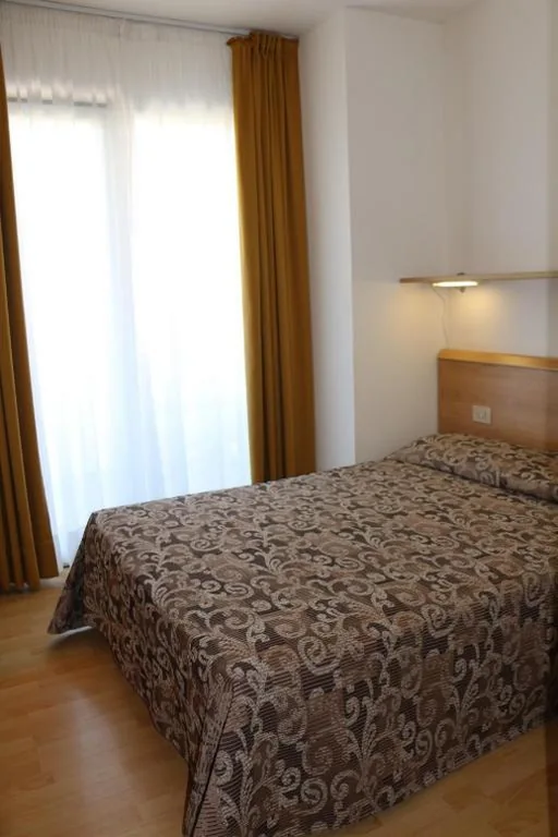 Standard Single Room — Hotel Bellevue