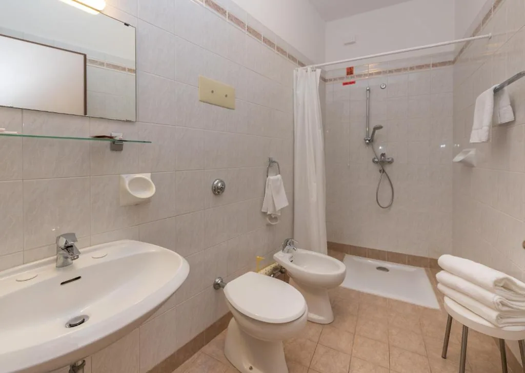 Standard Single Room — Hotel Casa Del Pellegrino