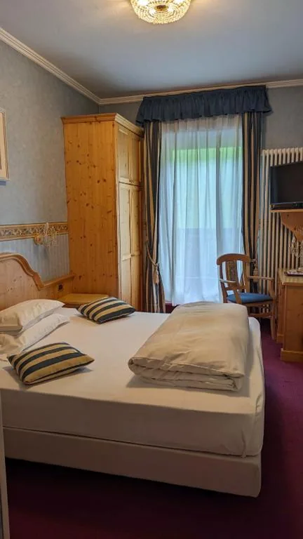 Standard Single Room — Hotel Evaldo