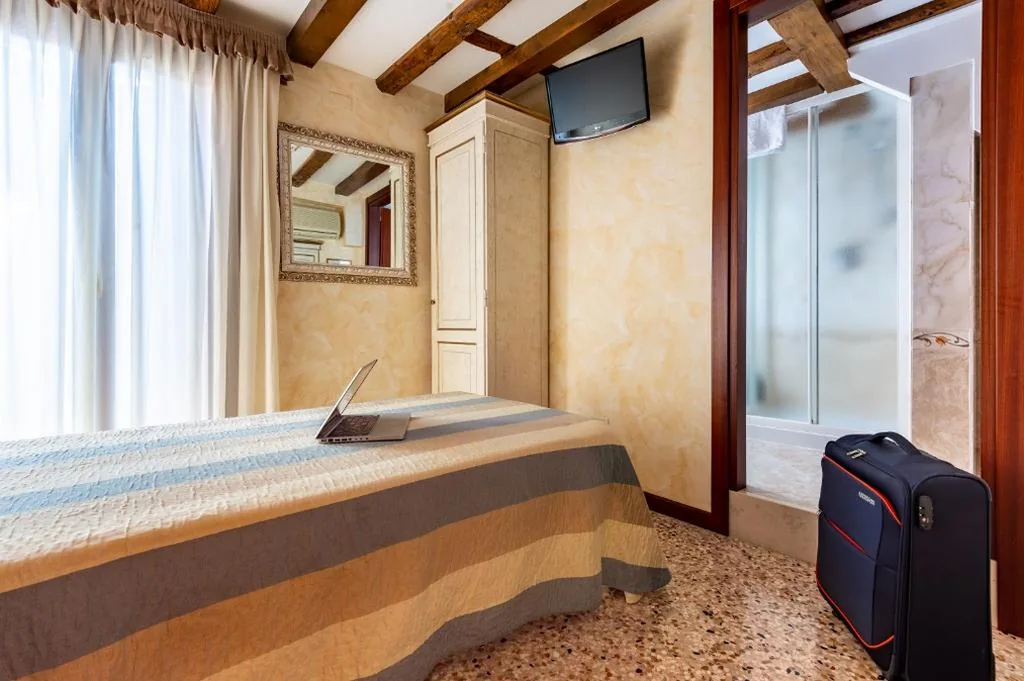 Camera Singola Standard — Hotel Mercurio