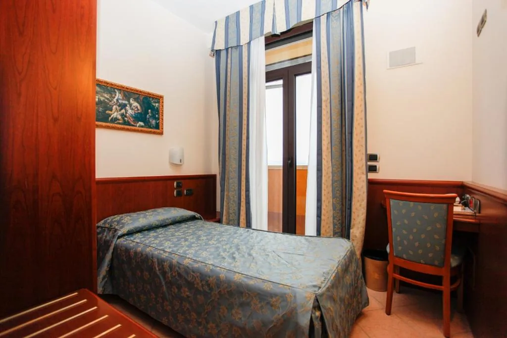 Camera Singola Superior — Garda Family House