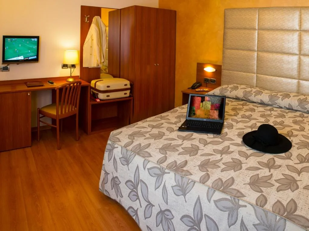Camera Singola Superior — Hotel Doge