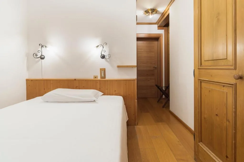 Camera Singola Superior — Hotel Montana