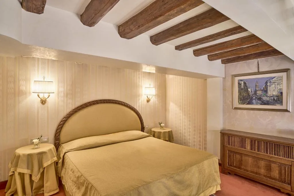 Camera Singola Superior — Hotel Palazzo Stern